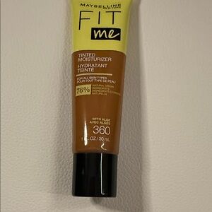 Maybelline Fit Me Tinted Moisturizer - 360 Brown